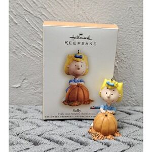 Hallmark It's the Great Pumpkin Charlie Brown 2006 Sally Ornament Peanuts w/Box